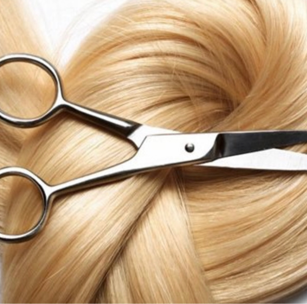 Стрижка женская  

Короткие/Средняя длина 2500₽
Длинные волосы 3500₽