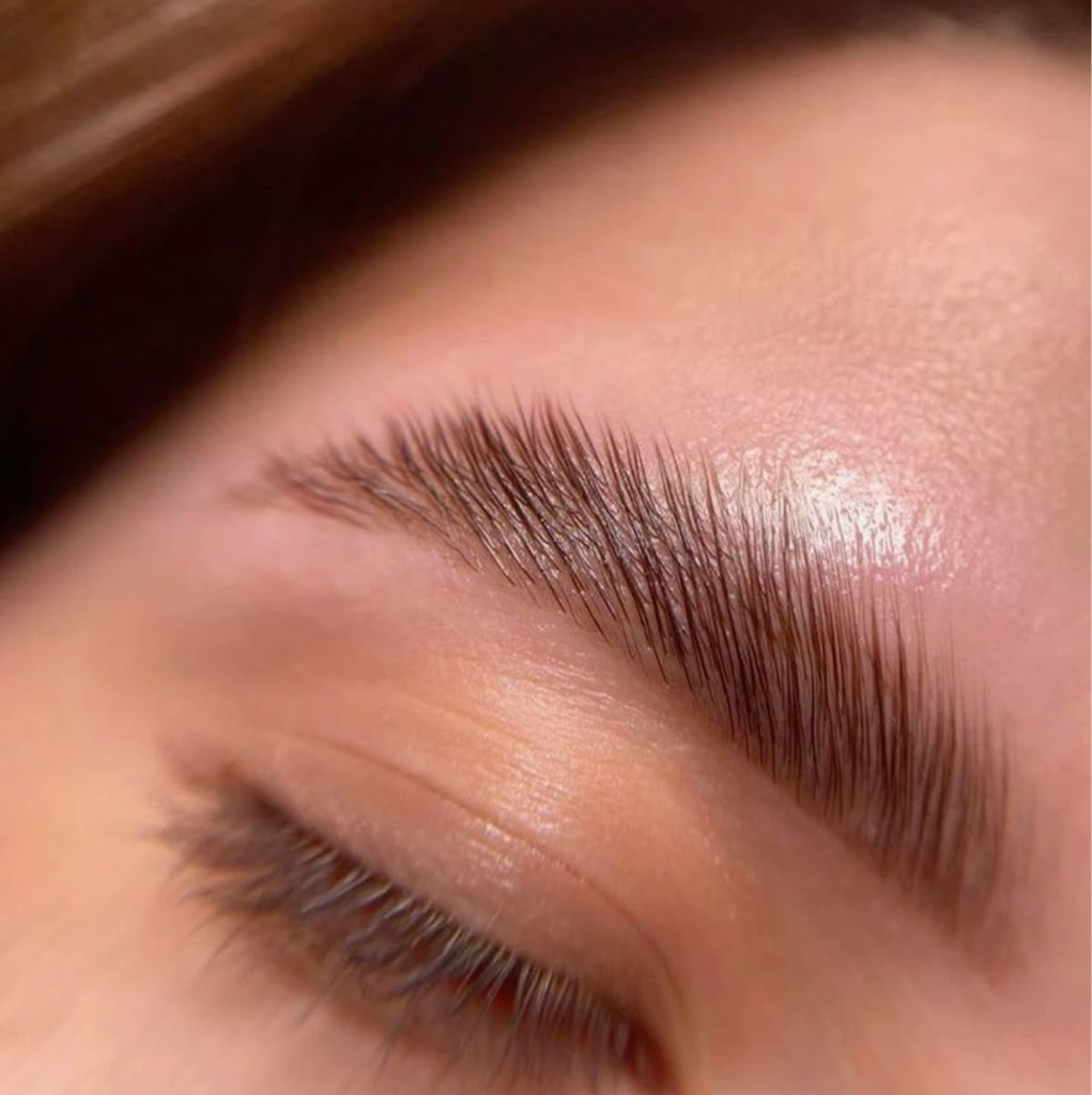 Ламинирование и коррекция бровей