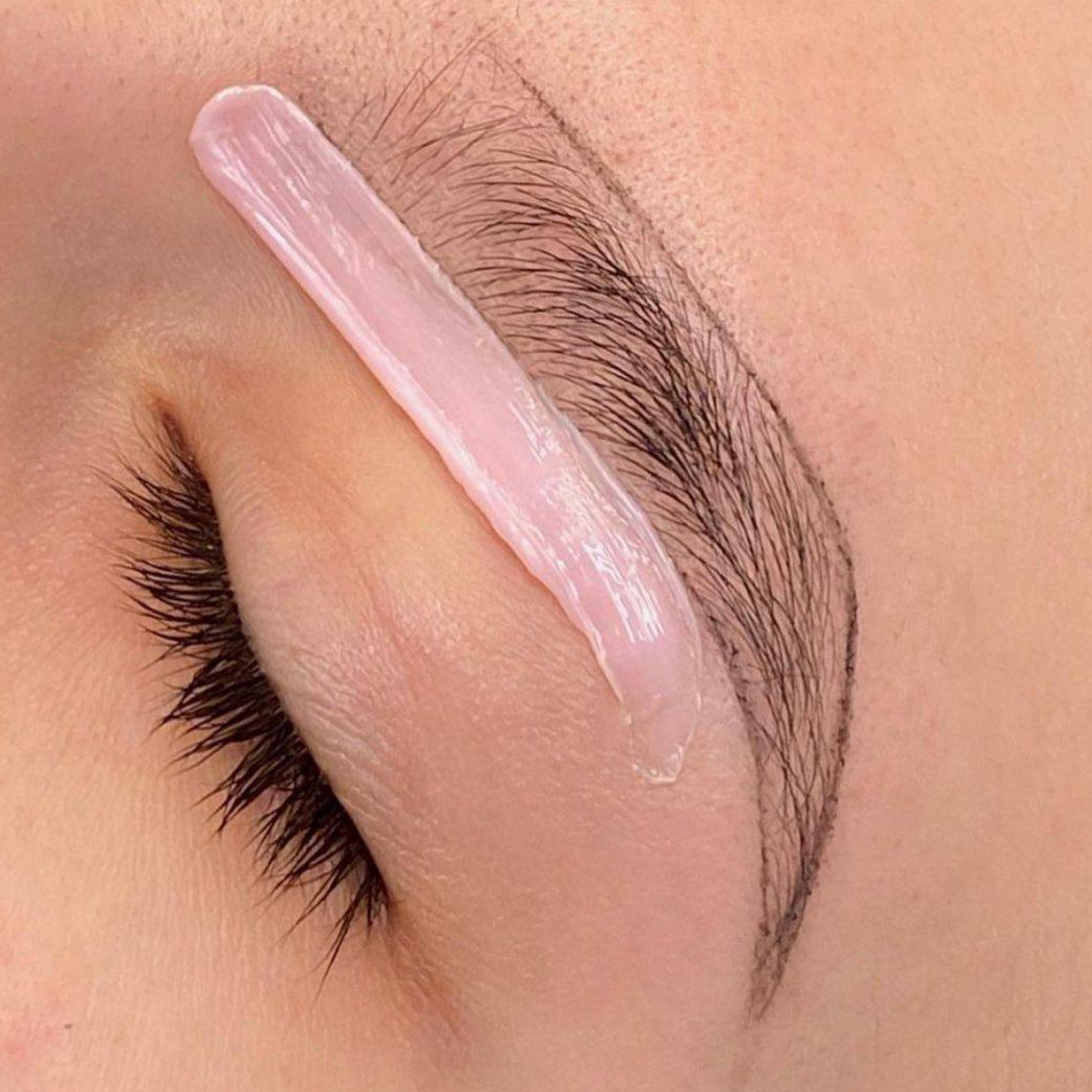 Оформление бровей