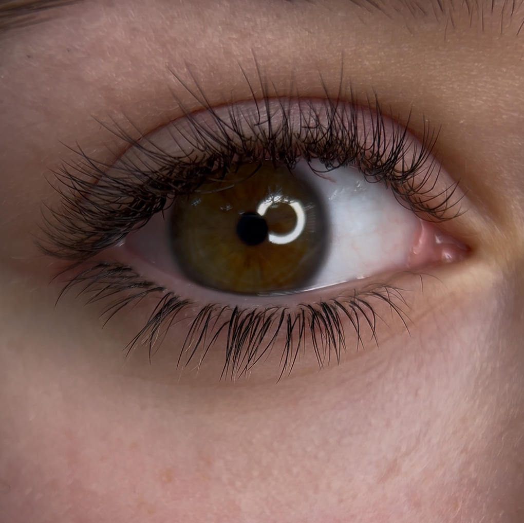 Нижние ресницы