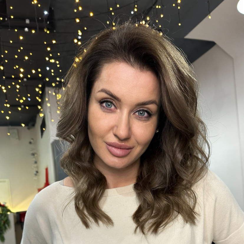 Однотонное окрашивание/ тонирование/ средние волосы