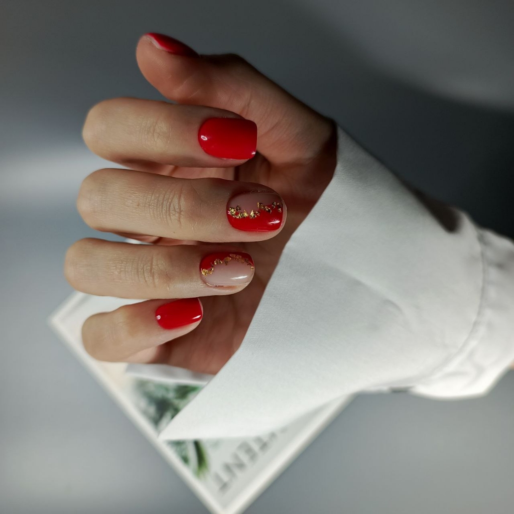 Маникюр с покрытием