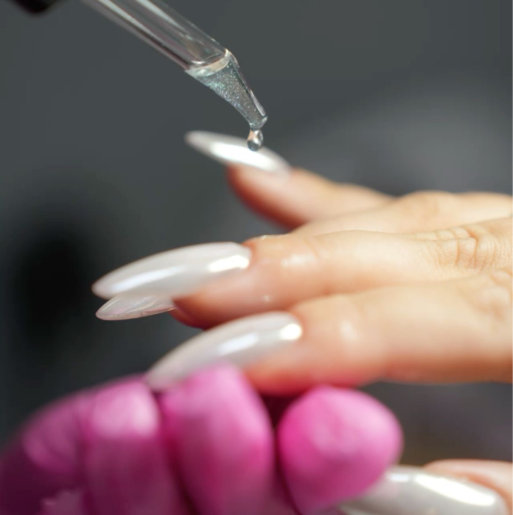 Коррекция наращенных ногтей