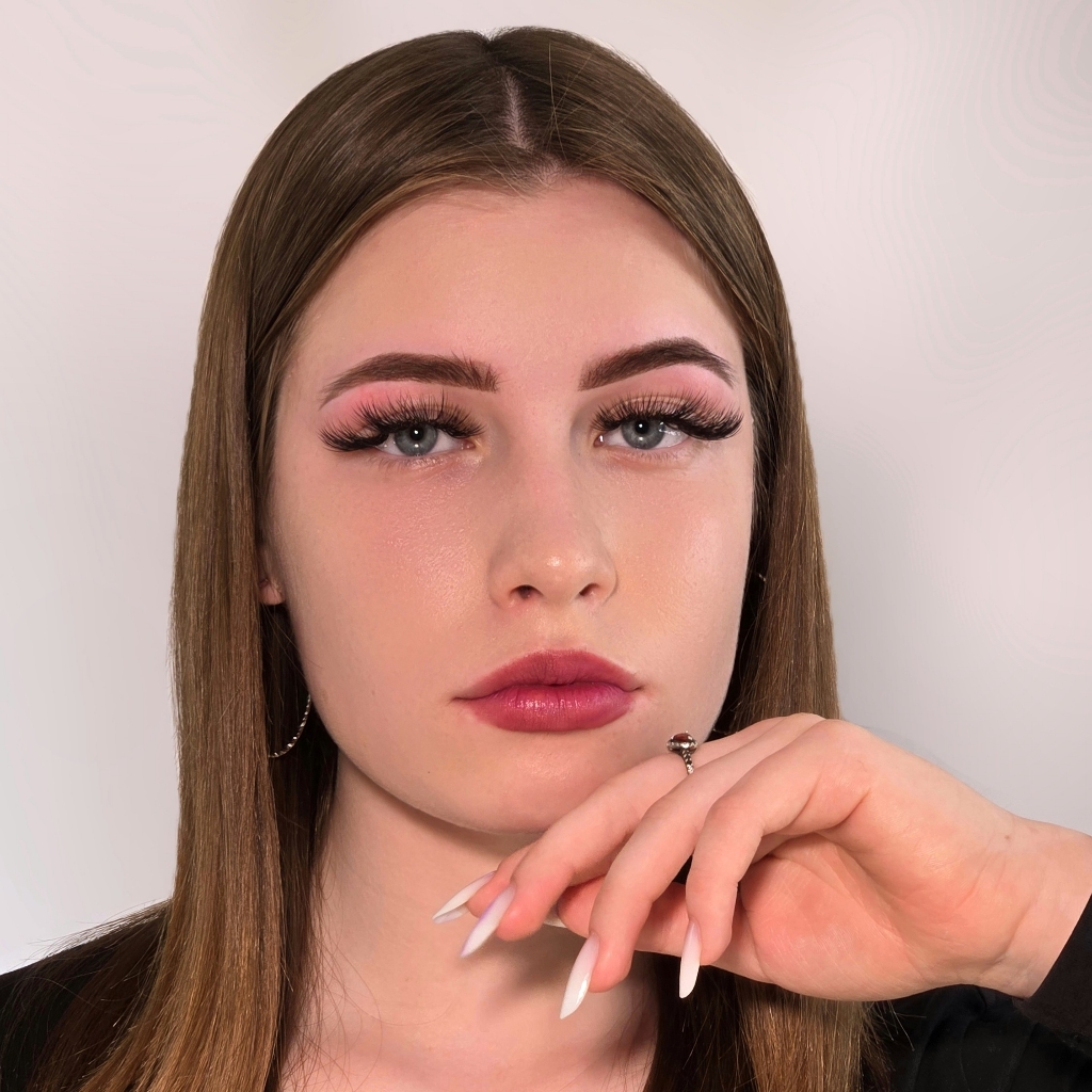 ОФОРМЛЕНИЕ БРОВЕЙ