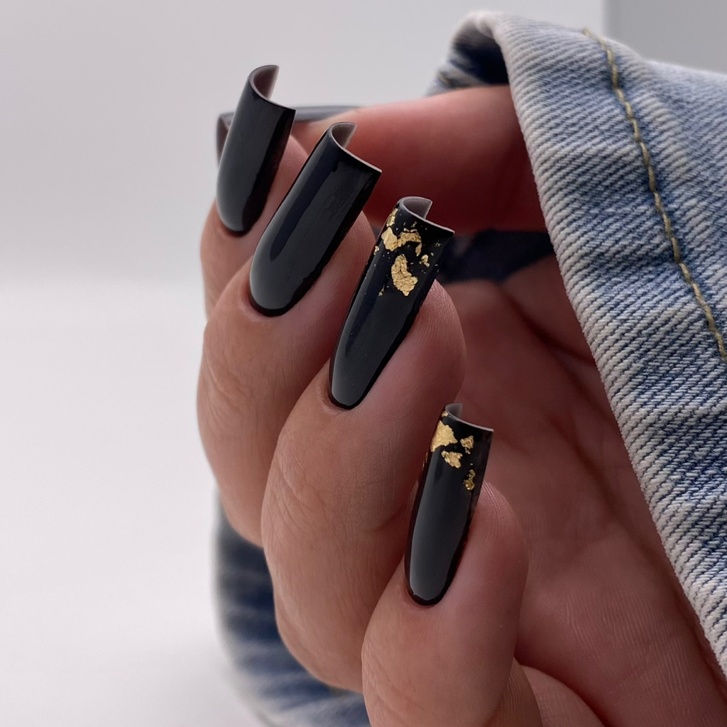 Наращивание ногтей