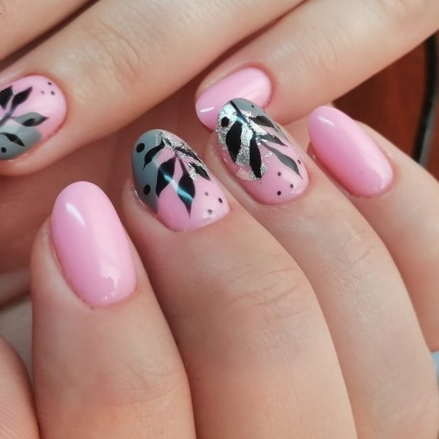 маникюр с укреплением жёстким гелем