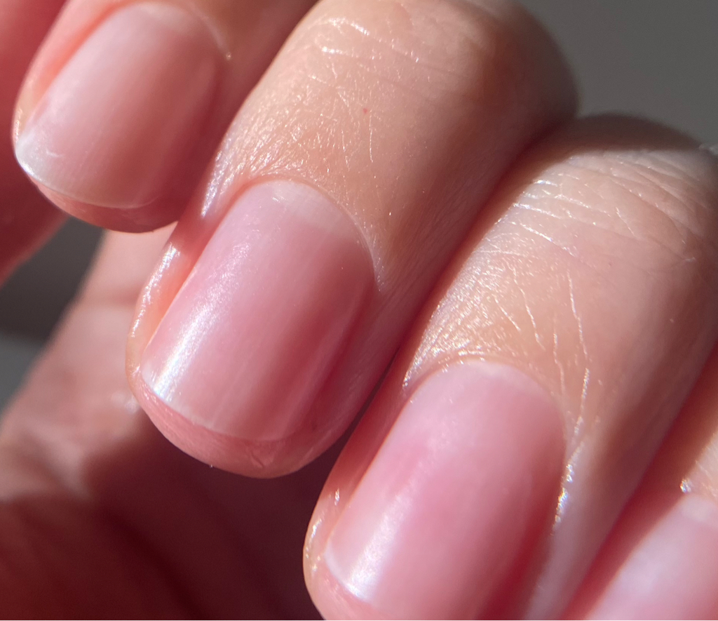 Маникюр укрепляющий  без покрытия