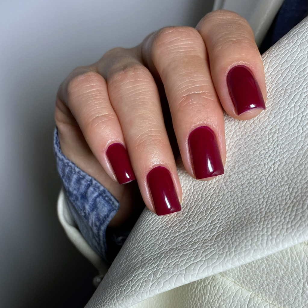 Маникюр с покрытием (маникюр+укрепление гелем)