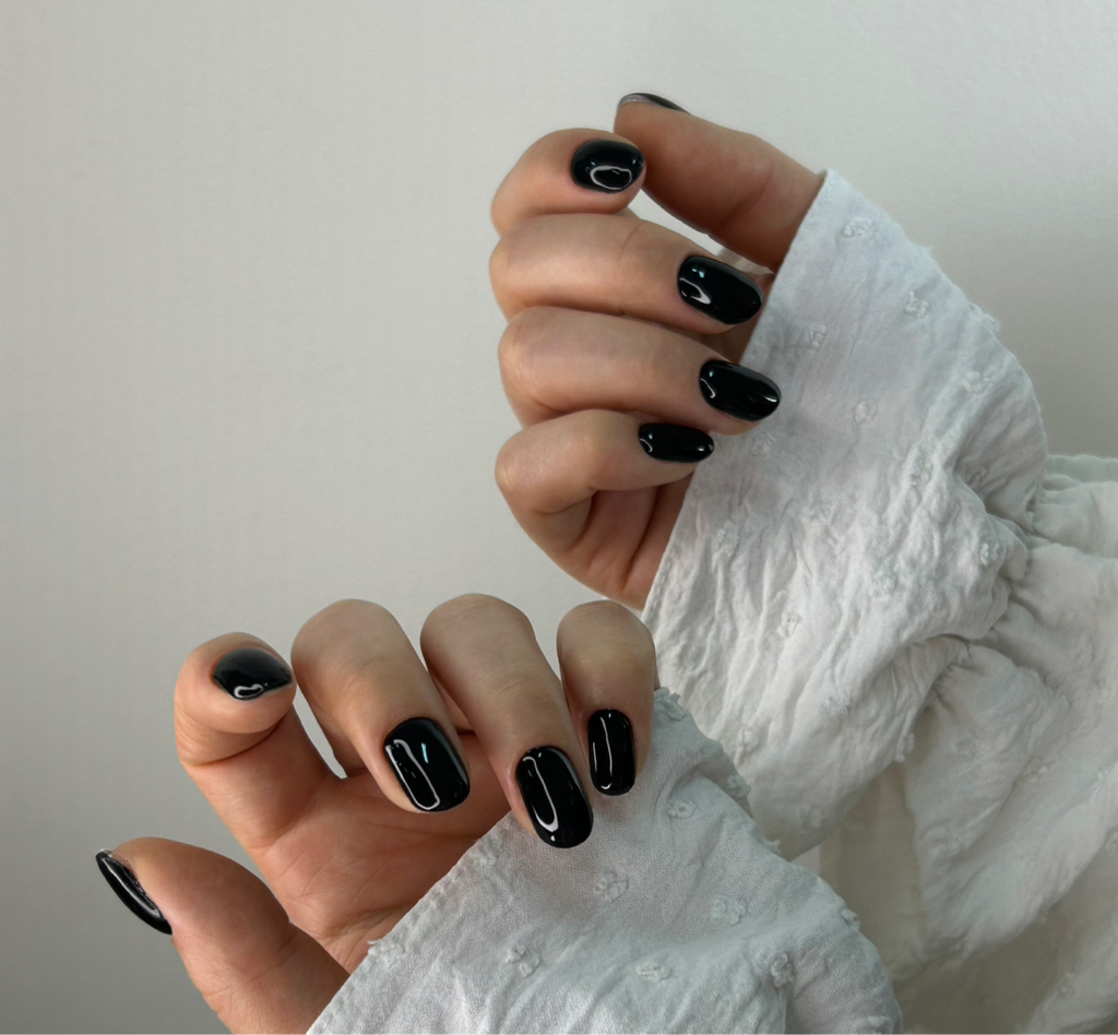 Маникюр с покрытием гель-лак