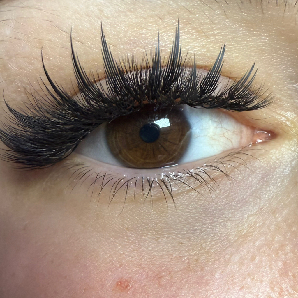 Трендовое наращивание. По примеру клиента: Анимэ, Ким, лучи, мокрый и тд