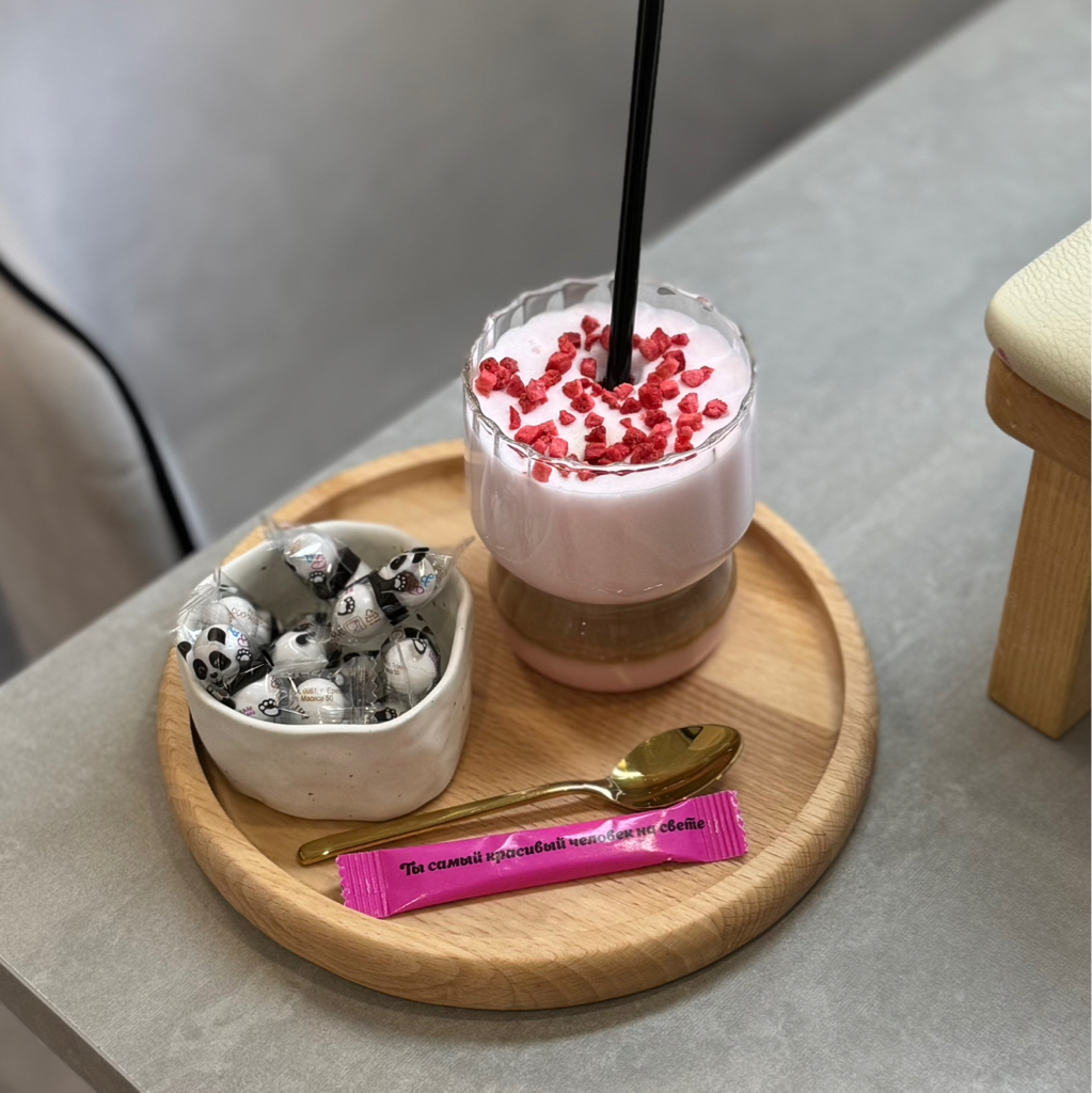 Клубничный латте