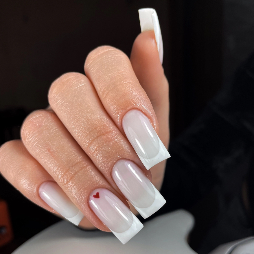 Коррекция нарощенных ногтей