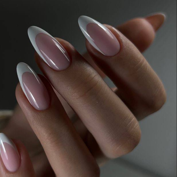 Коррекция наращенных ногтей (от 4 размера)