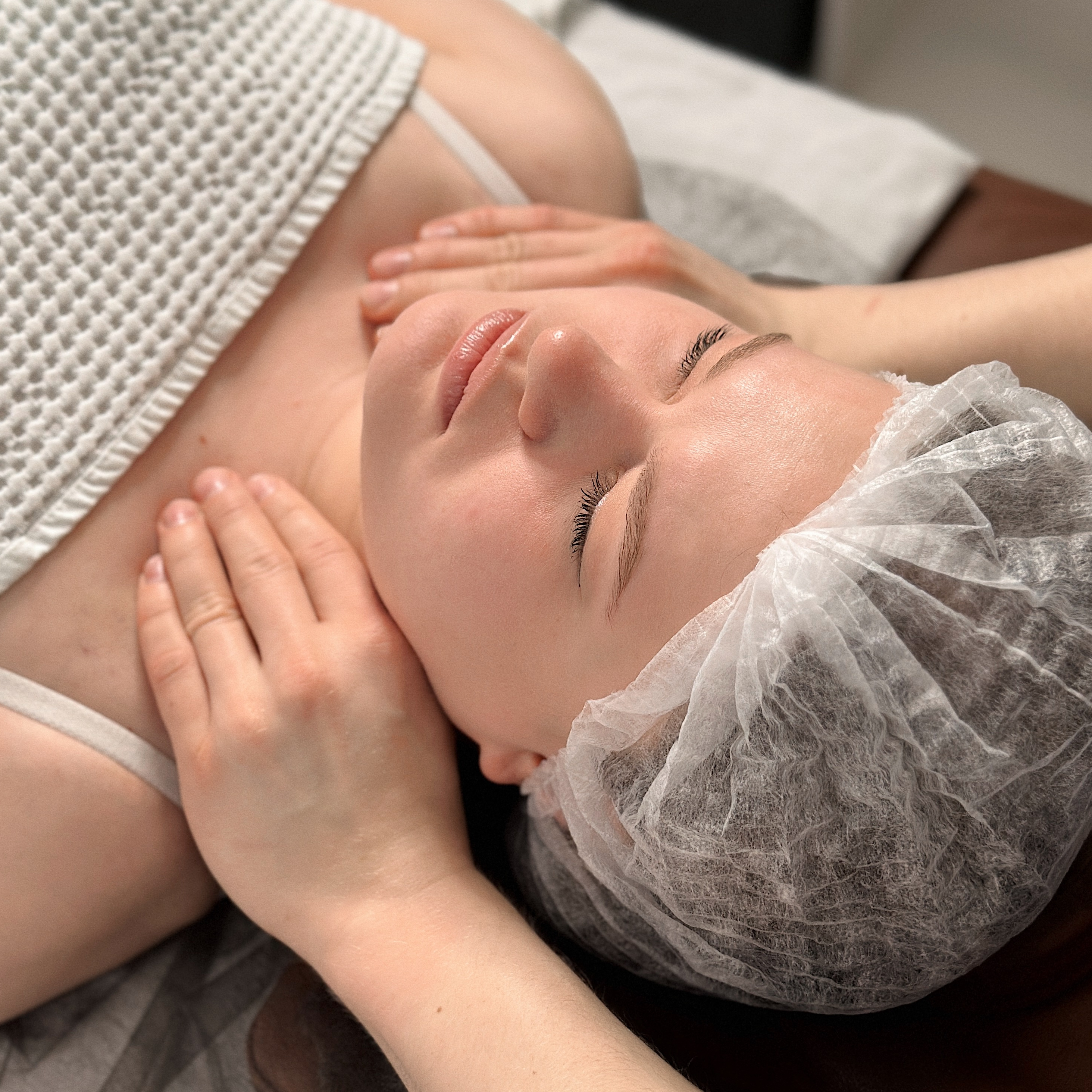 Массаж лица 60 минут + уход