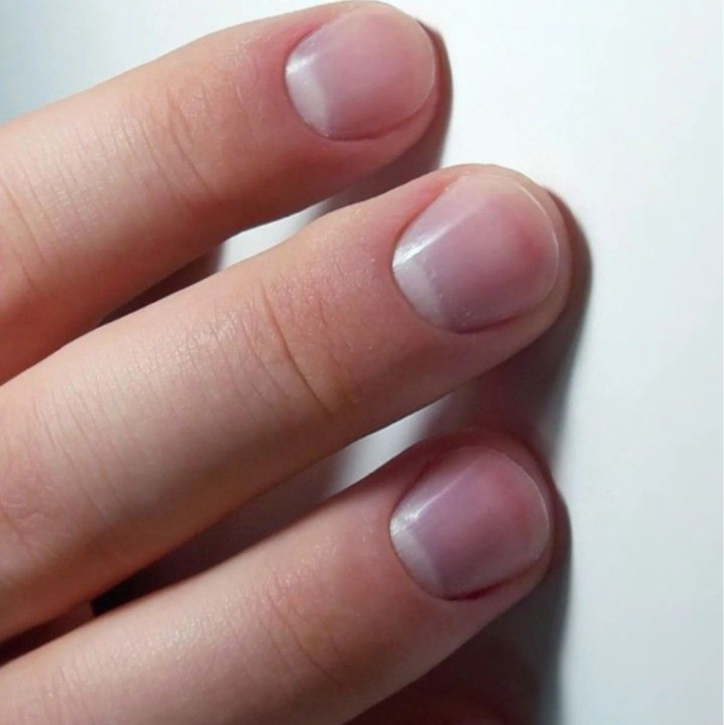 Маникюр гигиенический (покрытие обычным прозрачным лаком/глянцевание)