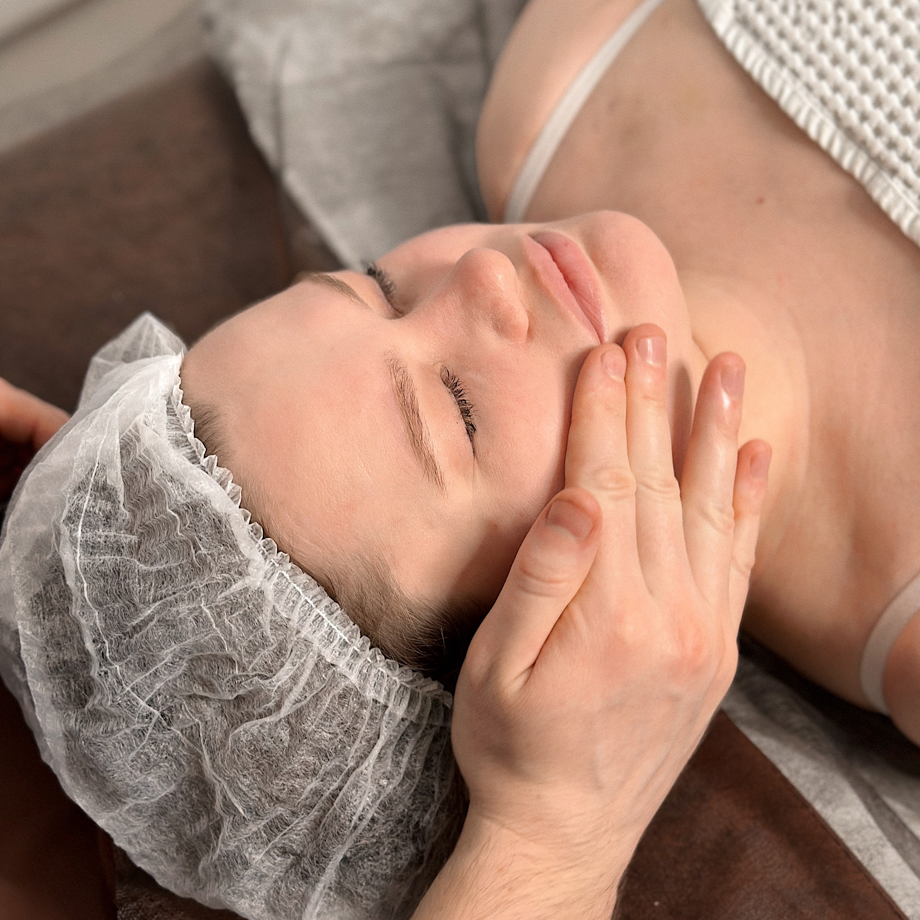 Массаж лица (цена за один сеанс при покупке 10 сеансов) 60 минут