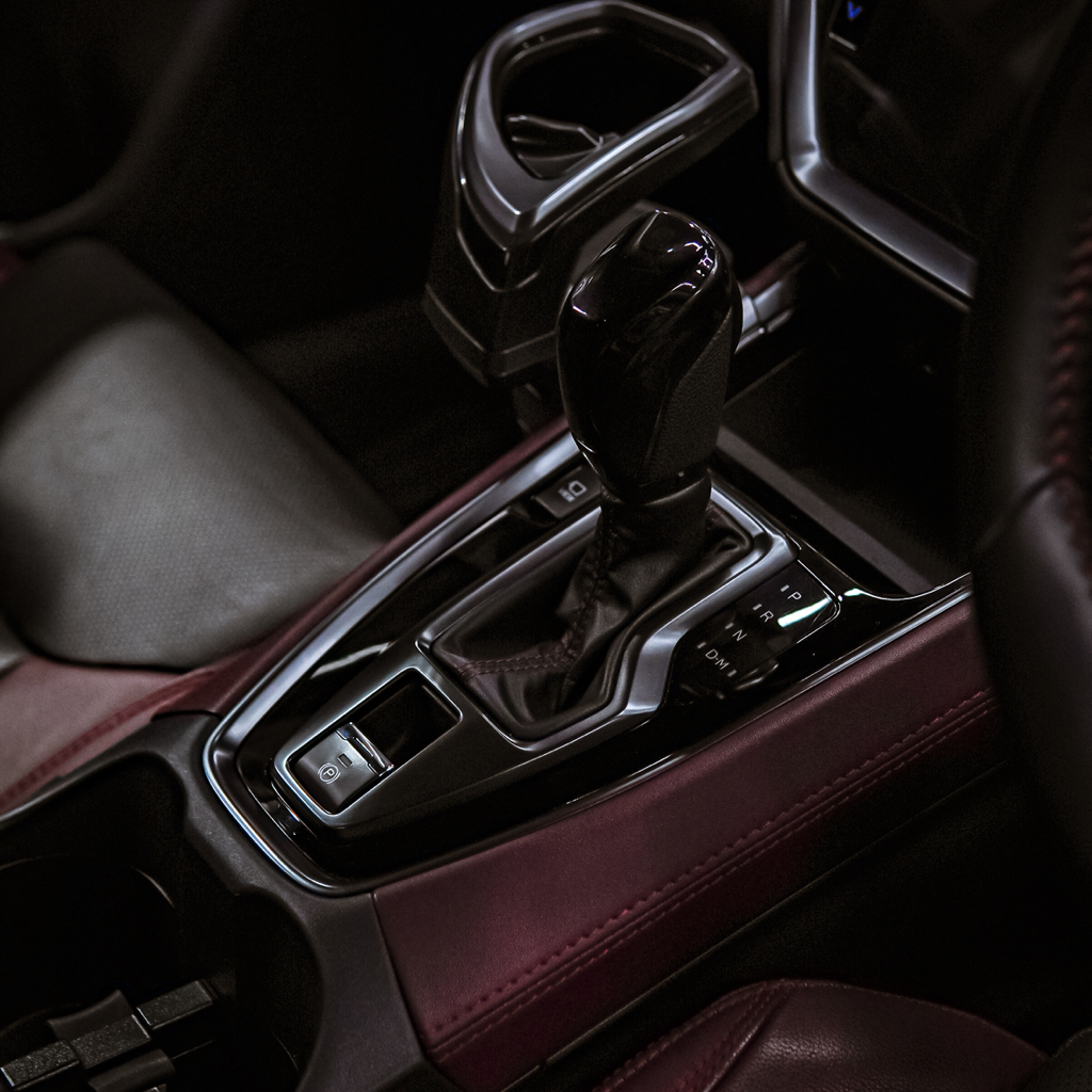 Чистка и кондер кожаных вставок