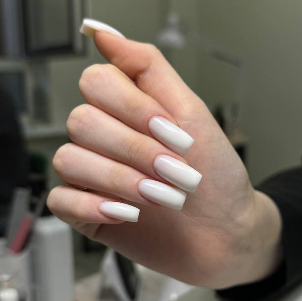 Наращивание ногтя