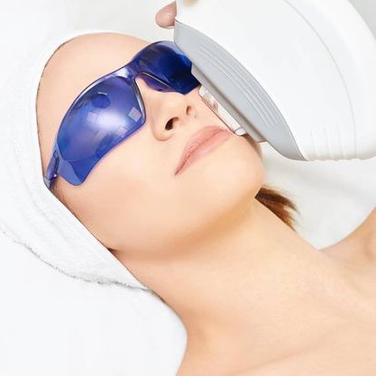 Фотоомоложения+АЛЬГИНАТНАЯ МАСКА /Photorejuvenation + Alginatmaske