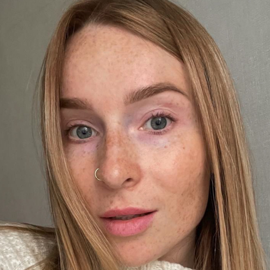 Коррекция бровей(пинцет/воск)