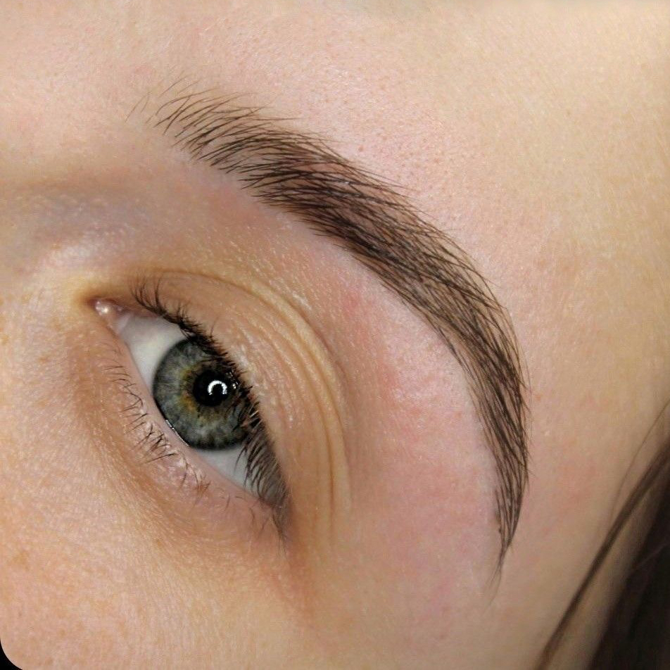 Окрашивание бровей без коррекции