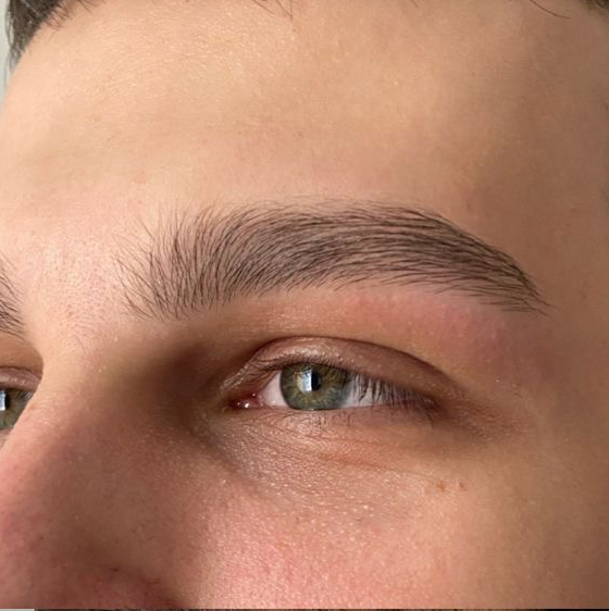 Мужская коррекция бровей