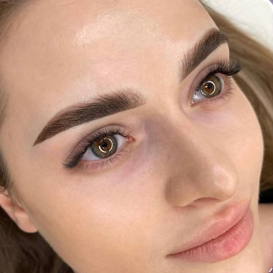 Окрашивание бровей Перманентной краской