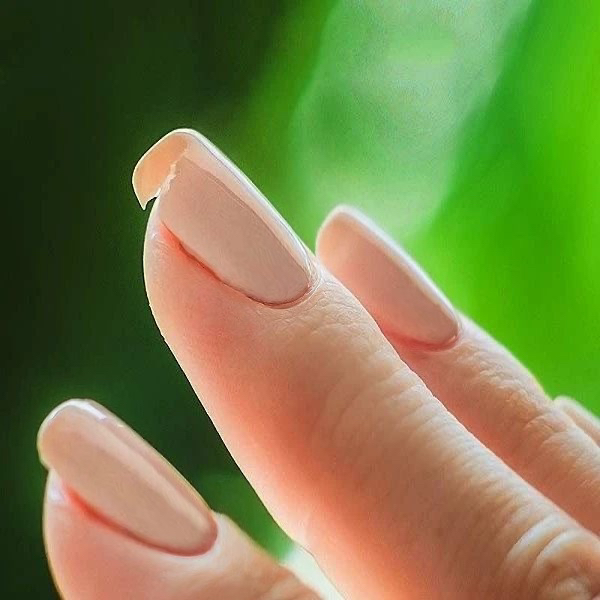 Ремонт ноготка