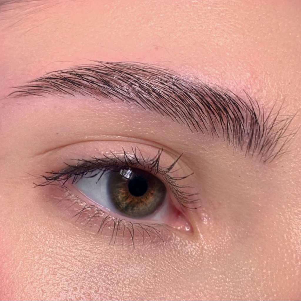 Коррекция бровей (пинцет)