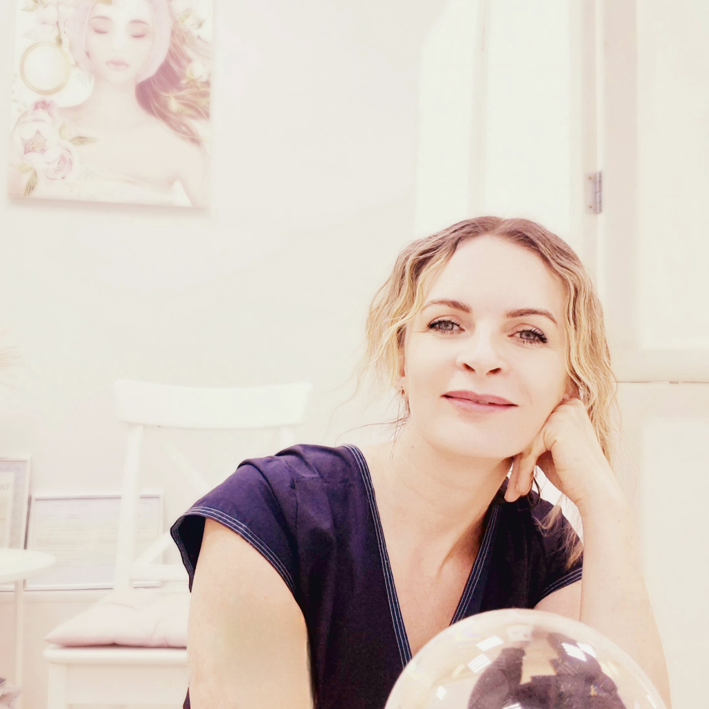 Анна Плюснина