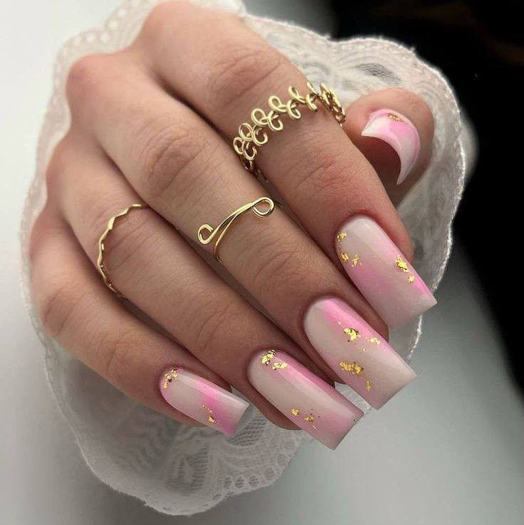 Коррекция нарощенных ногтей