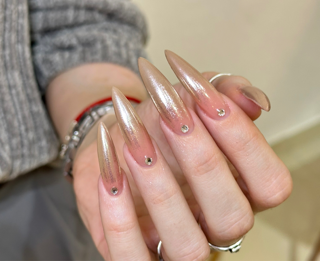 маникюр с покрытием + укрепление (экстрим длина)