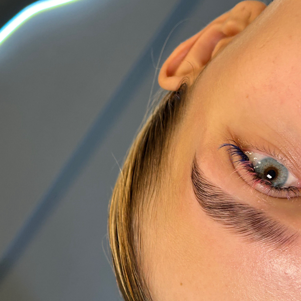 Ламинирование бровей