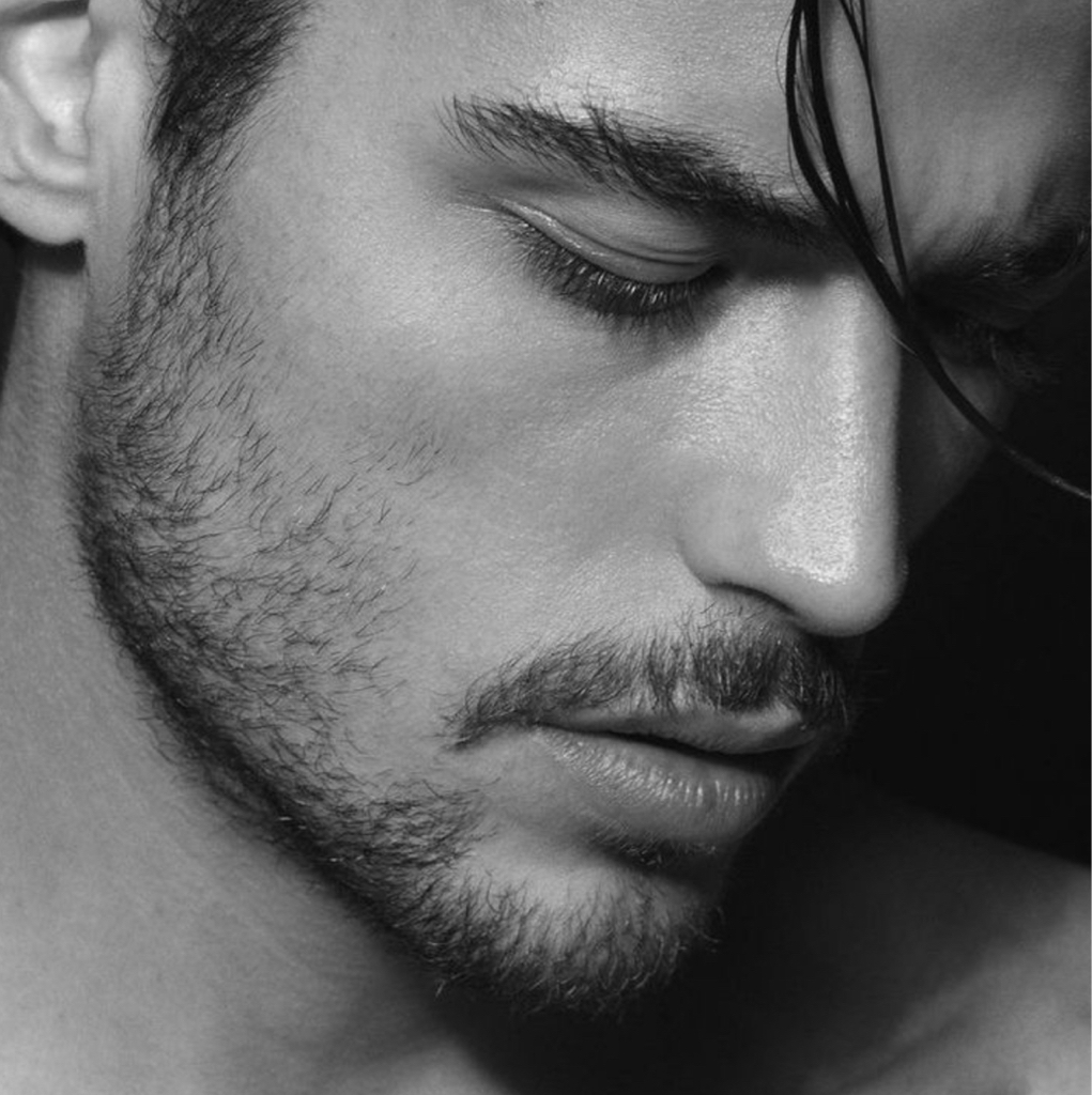 Мужская коррекция бровей