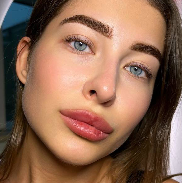 Ламинирование ресниц + окрашивание ресниц (botox в подарок)