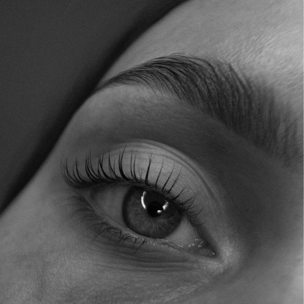 Оформление бровей + окрашивание + коррекция воск/пинцет