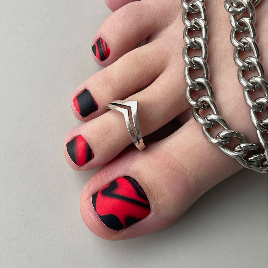 Педикюр с покрытием и обработкой пятки Пленки +200₽