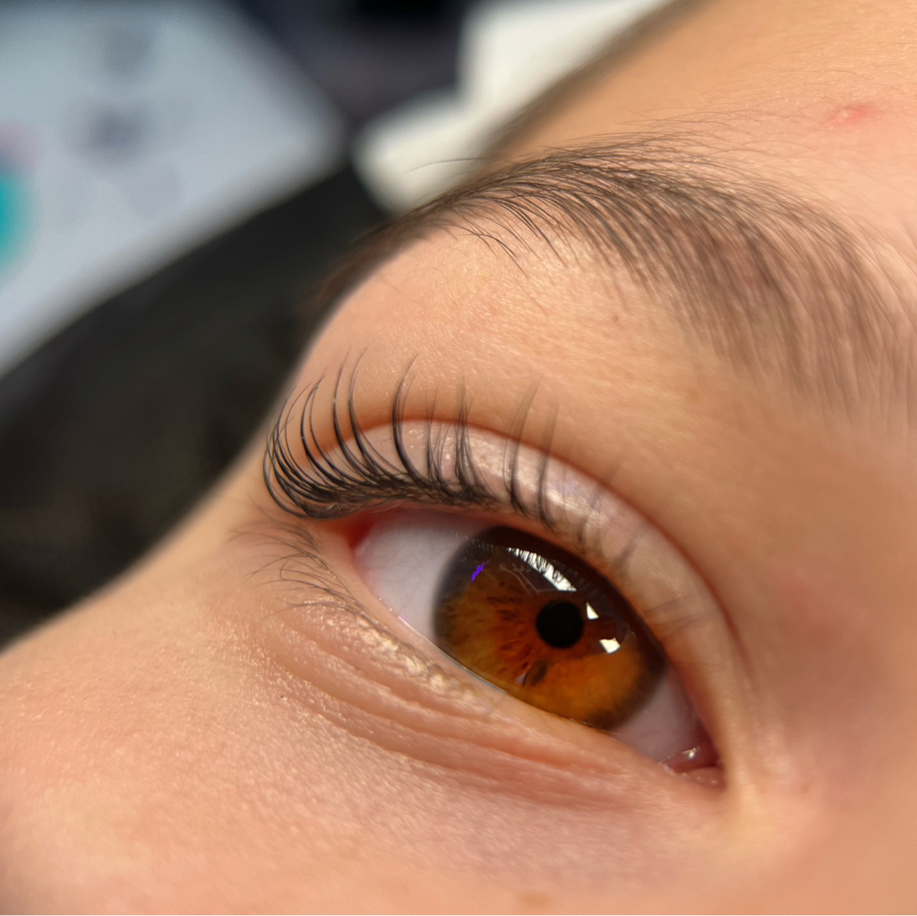 Окрашивание ресниц