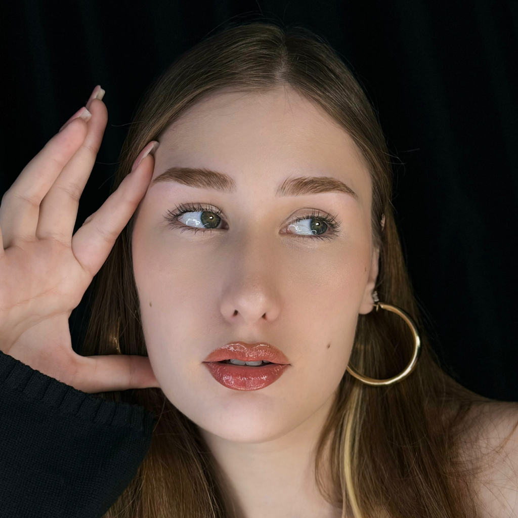 Оформление бровей + ламинирование/долговременная укладка + окрашивание + коррекция