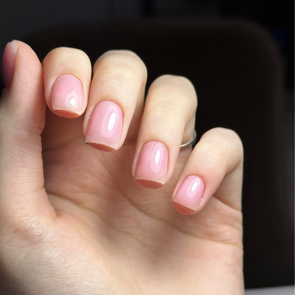 Маникюр с покрытием гель-лак