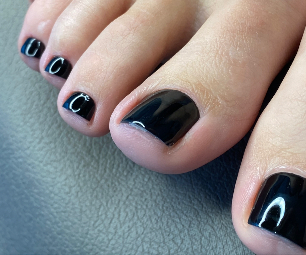 эстетичкий педикюр пальчиков + покрытие гель лак