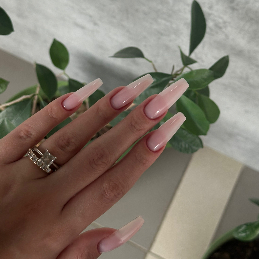 Коррекция нарощенных ногтей