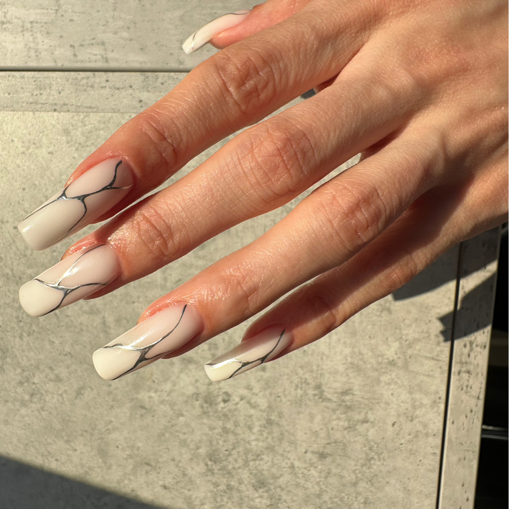 Наращивание ногтей