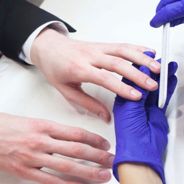 Маникюр мужской