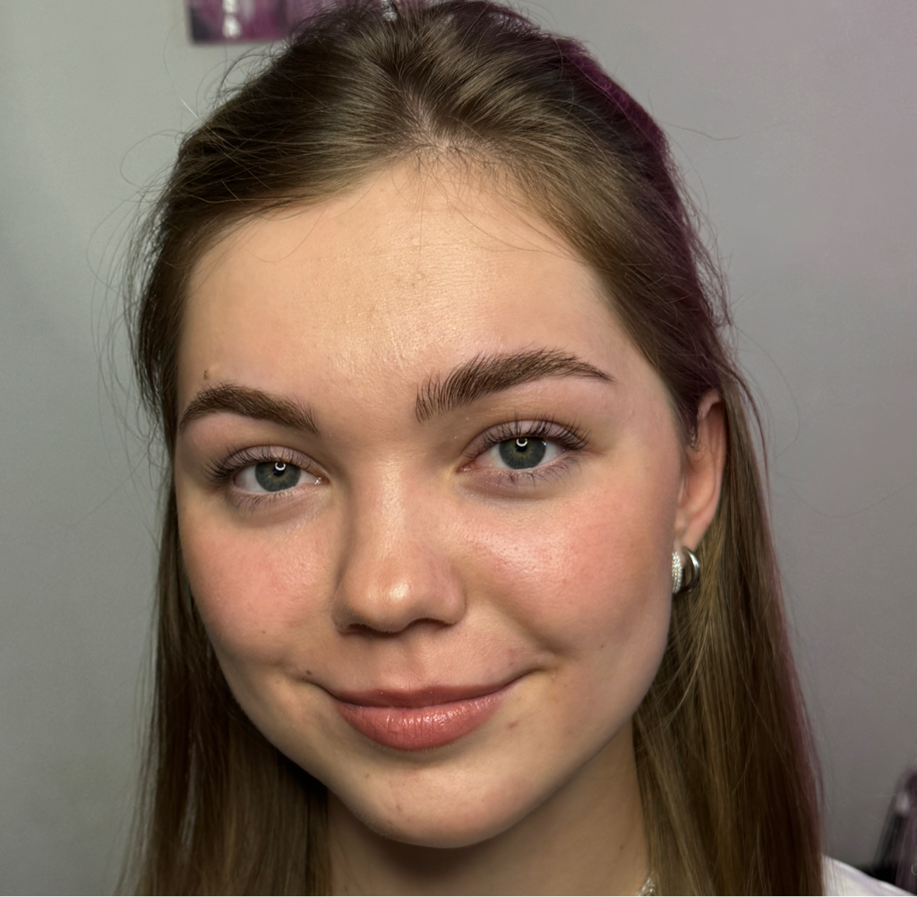 Коррекция бровей / сложная с прореживанием