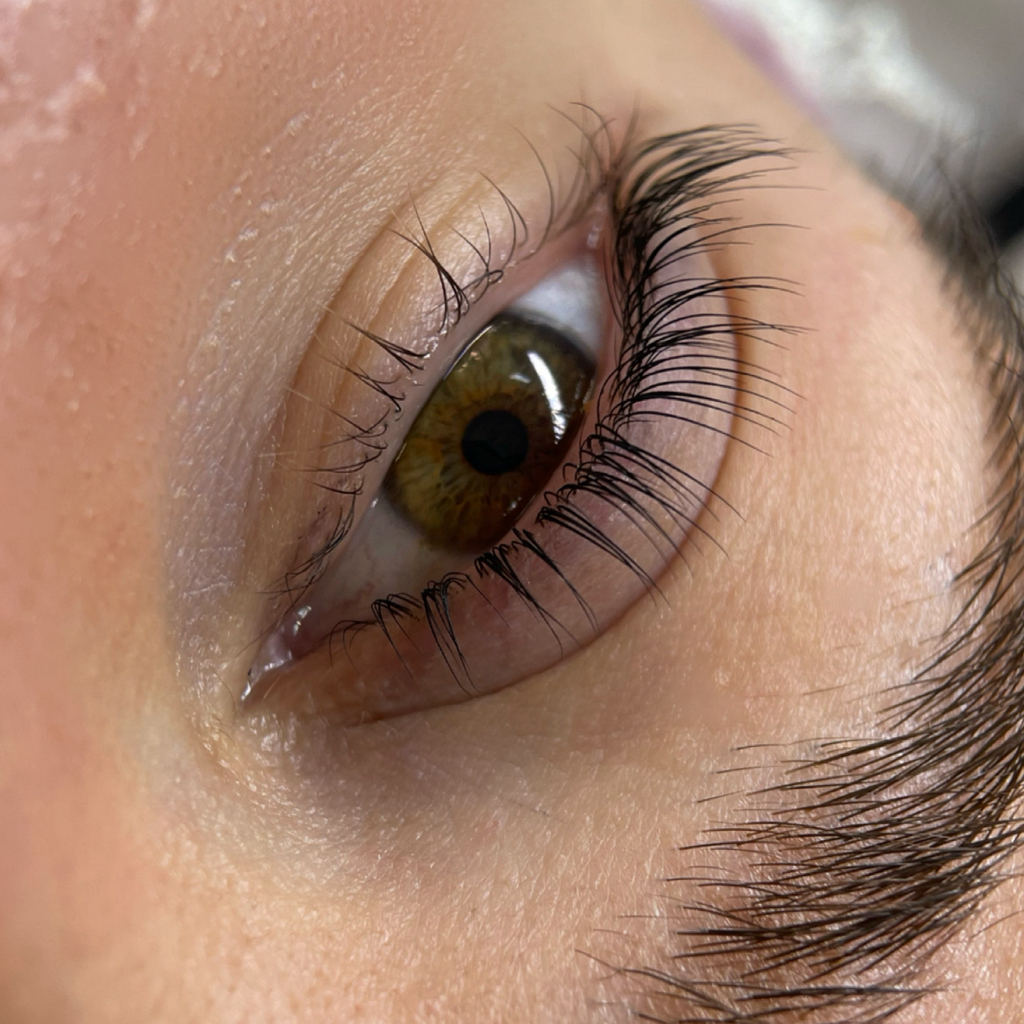 Ламинирование ресниц