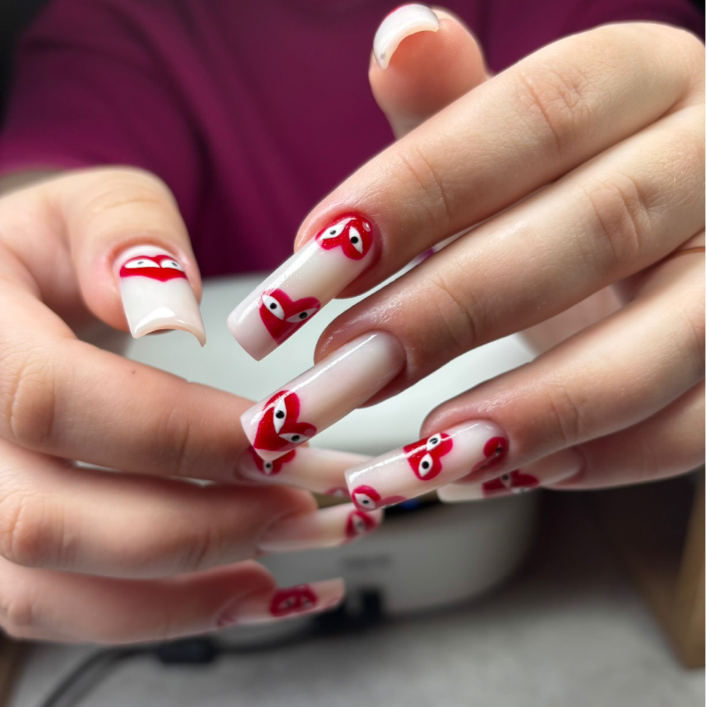 Наращивание ногтей