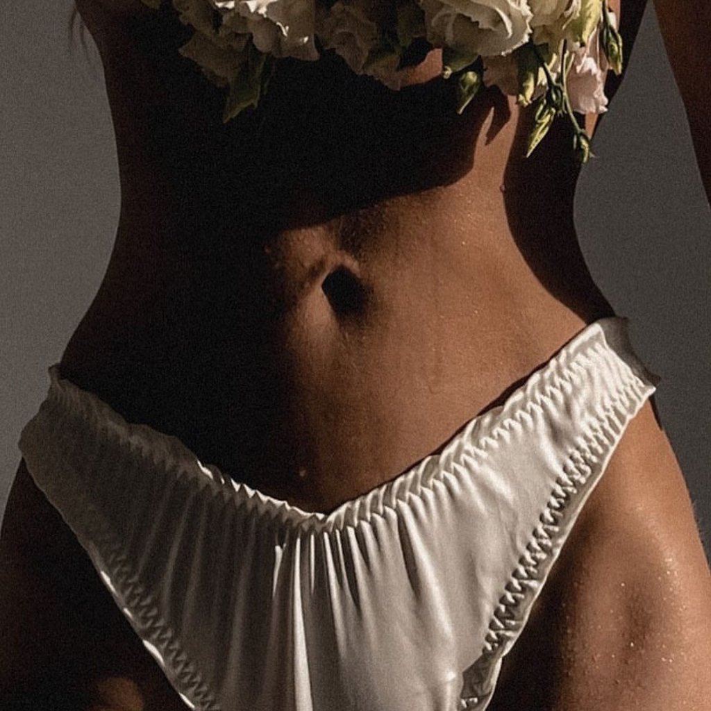 Шугаринг 
Бикини глубокое