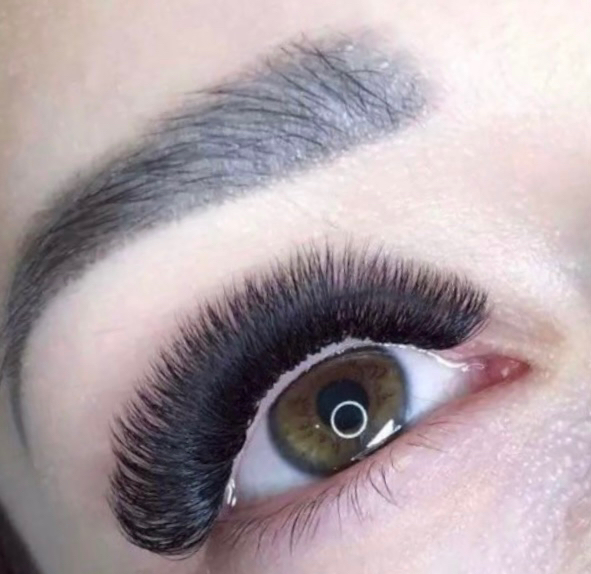 Наращивание ресниц 4Д