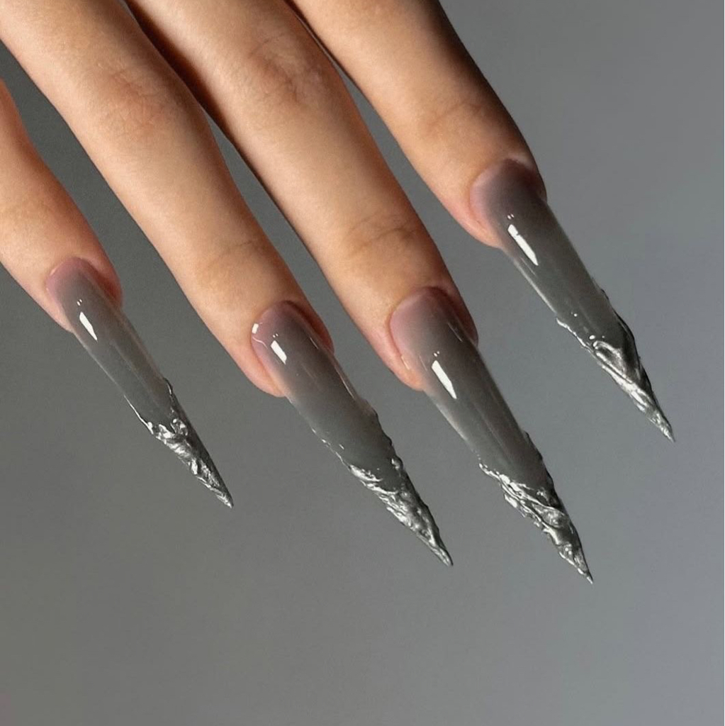 Наращивание ногтей